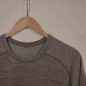 Lululemon Athletica Metal Vent Tech M